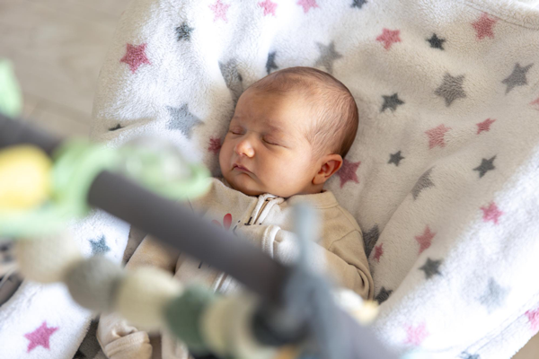 신생아 하루 수면 시간과 생활 리듬 예시